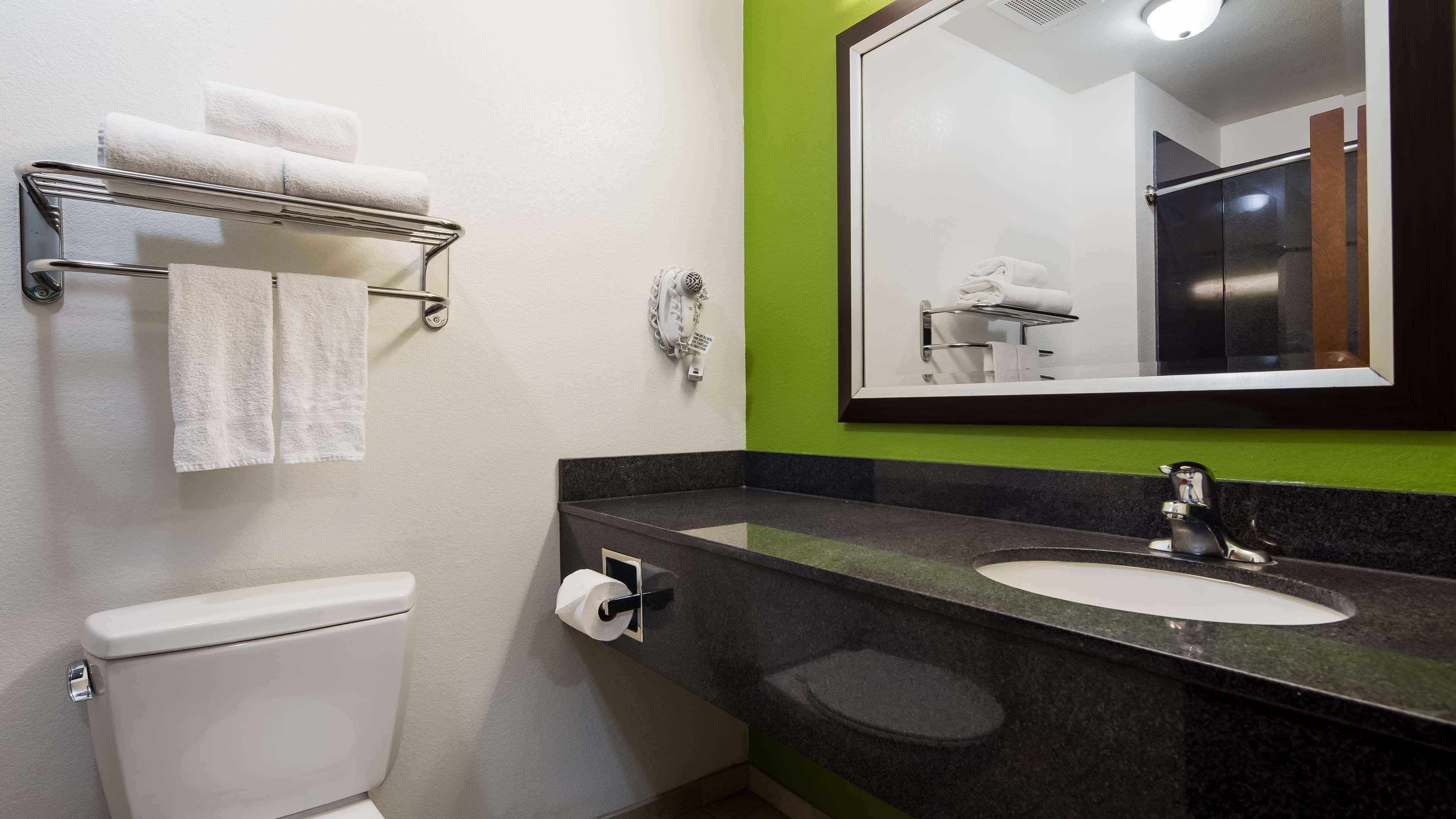 Best Western Douglas Inn & Suites Ngoại thất bức ảnh