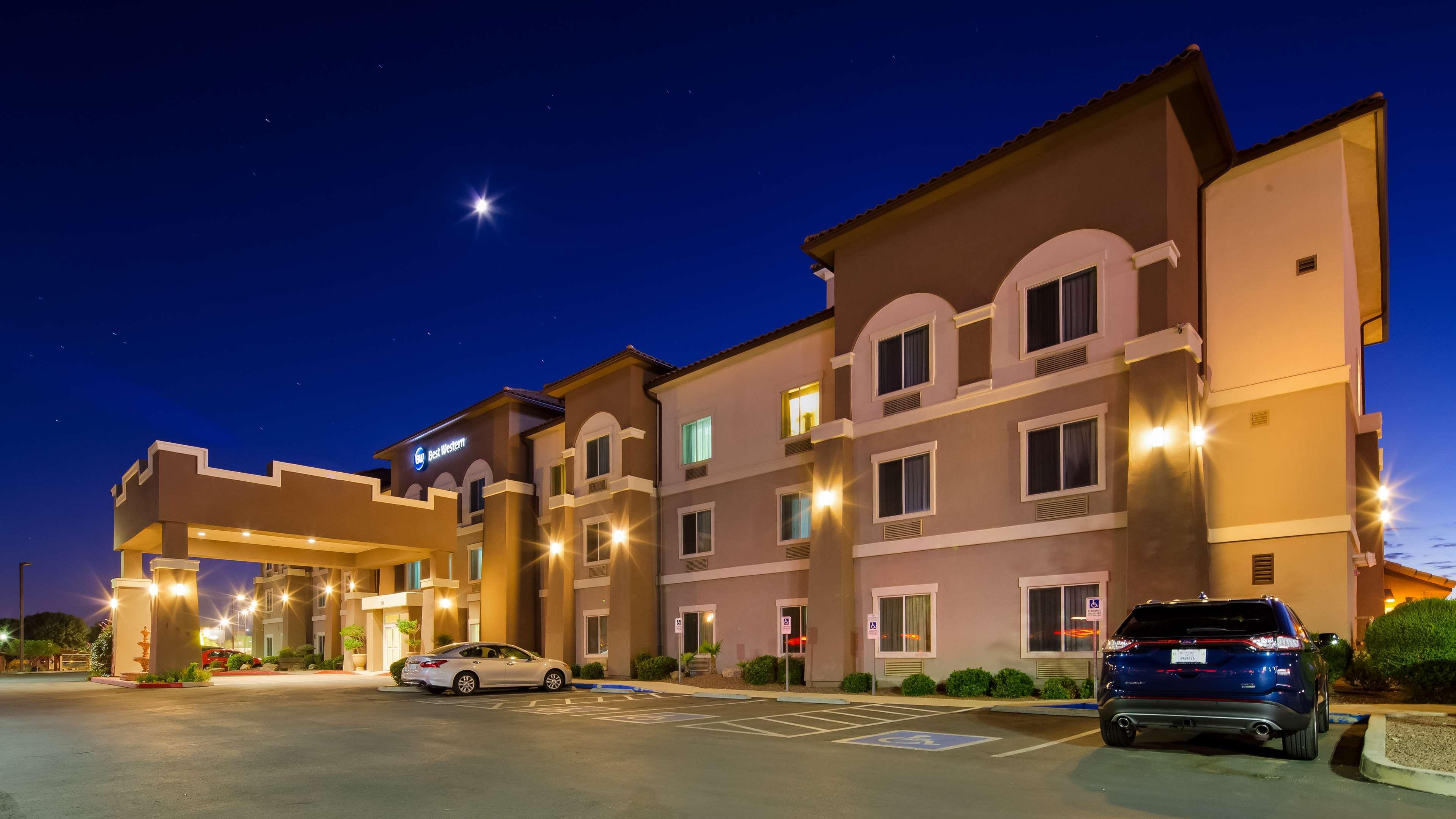 Best Western Douglas Inn & Suites Ngoại thất bức ảnh
