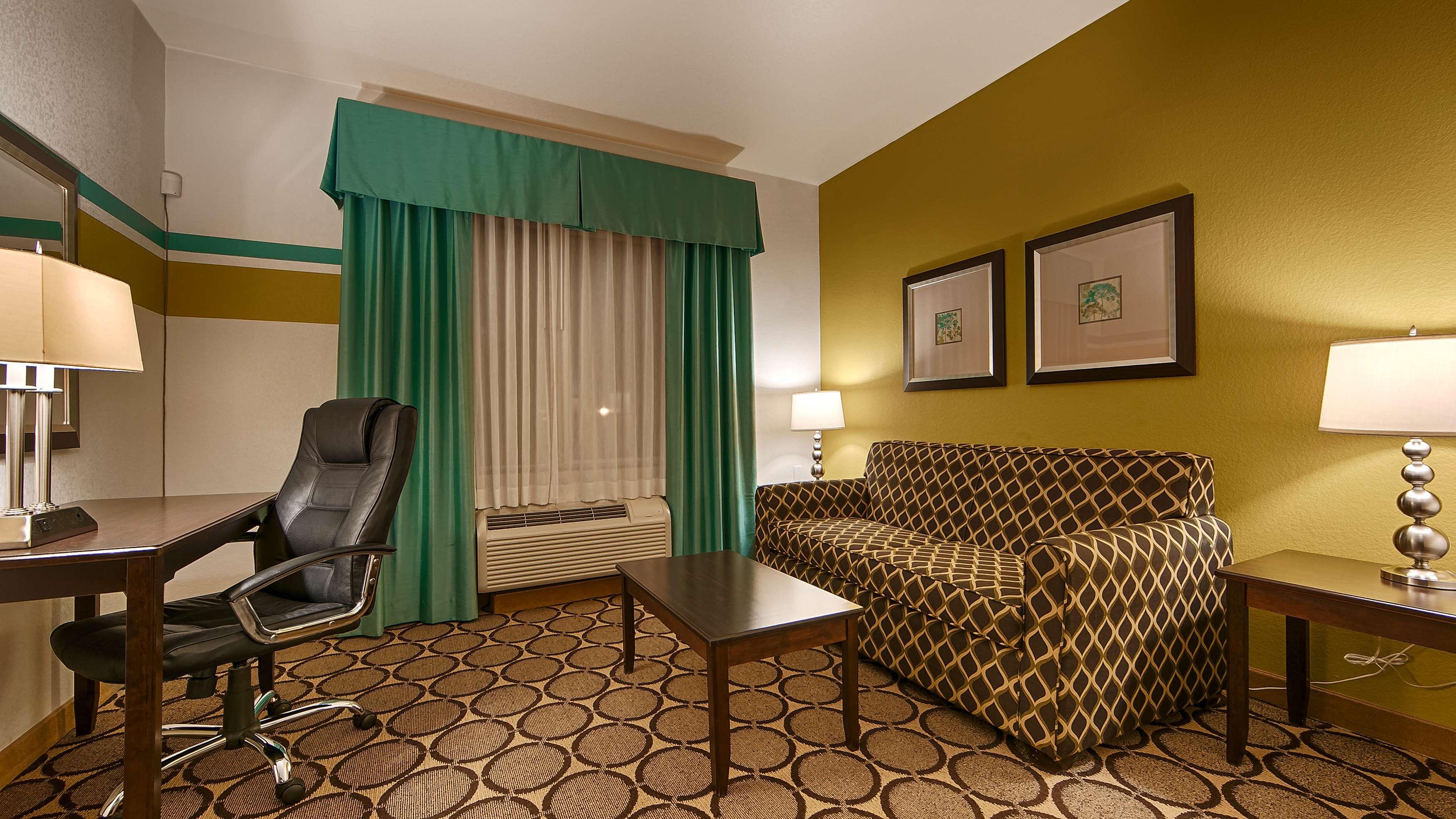 Best Western Douglas Inn & Suites Ngoại thất bức ảnh