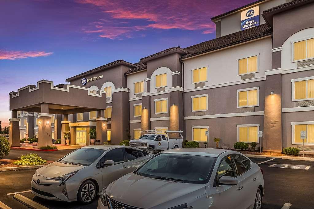 Best Western Douglas Inn & Suites Ngoại thất bức ảnh